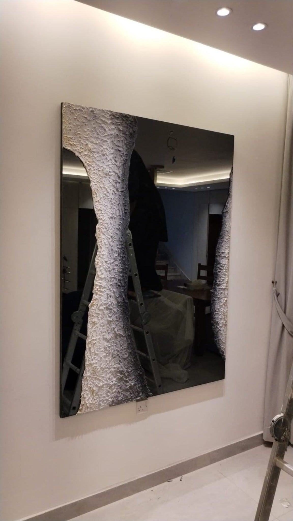 7681 Decor mirror in UAE Dark